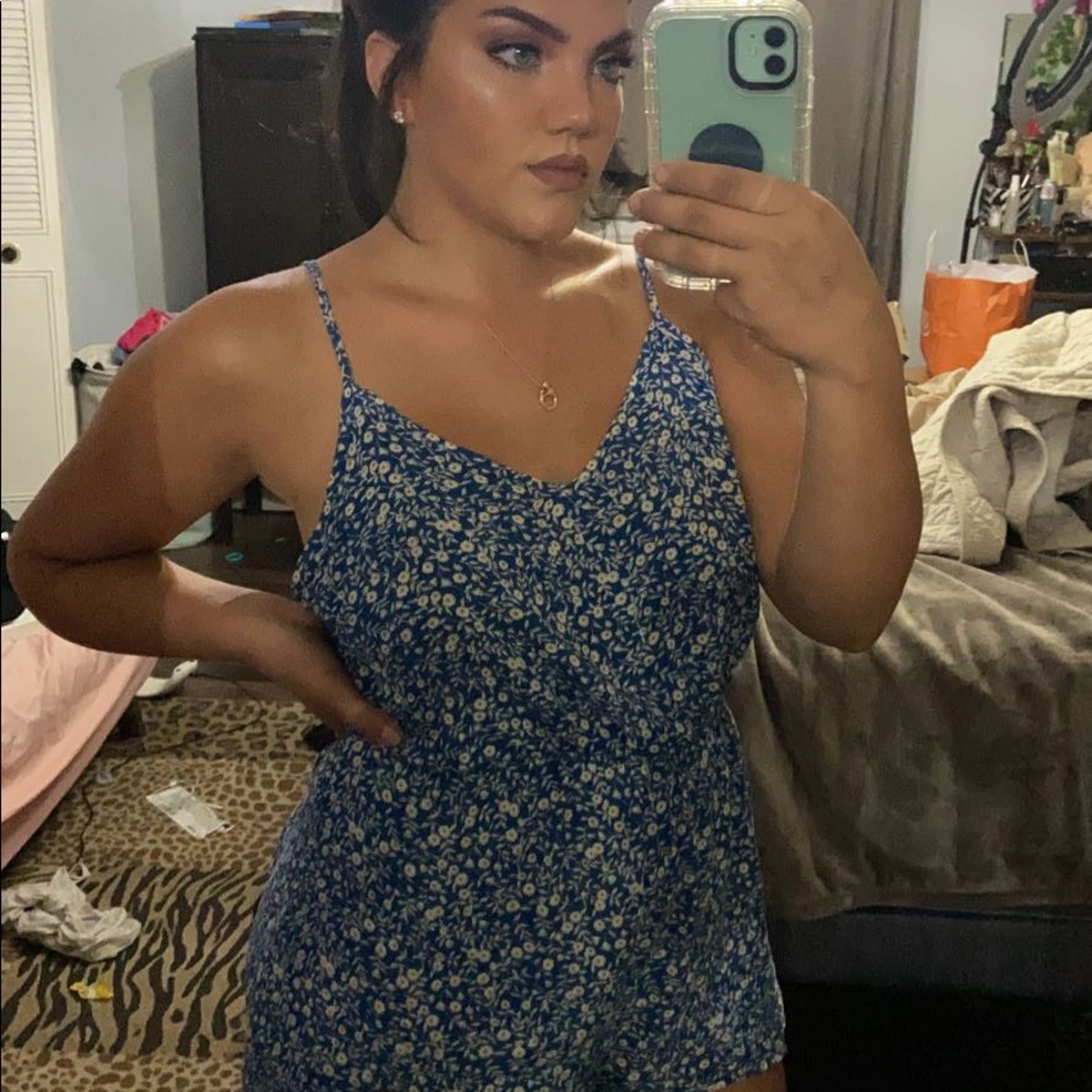 Romper - Picture 2 of 2